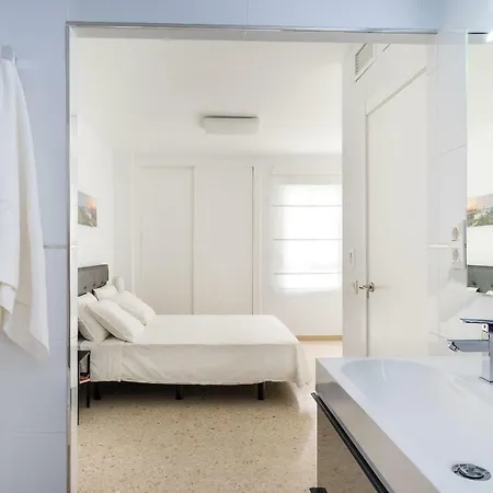 Arcos Infostays - Free Parking Apartament Malaga