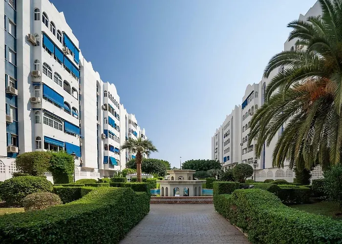 Arcos Infostays - Free Parking